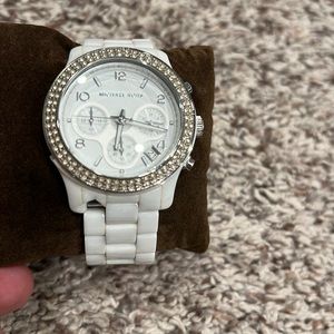 Michael Kors. White watch.